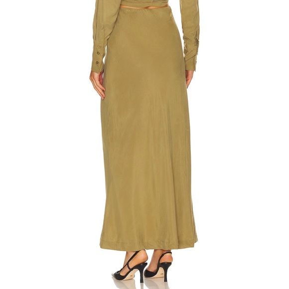 NWT SOVERE Atone Maxi Skirt in Olive - Picture 3 of 8